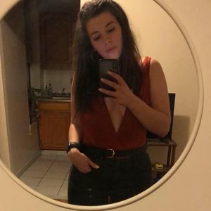 Meet your Posher, Danielle